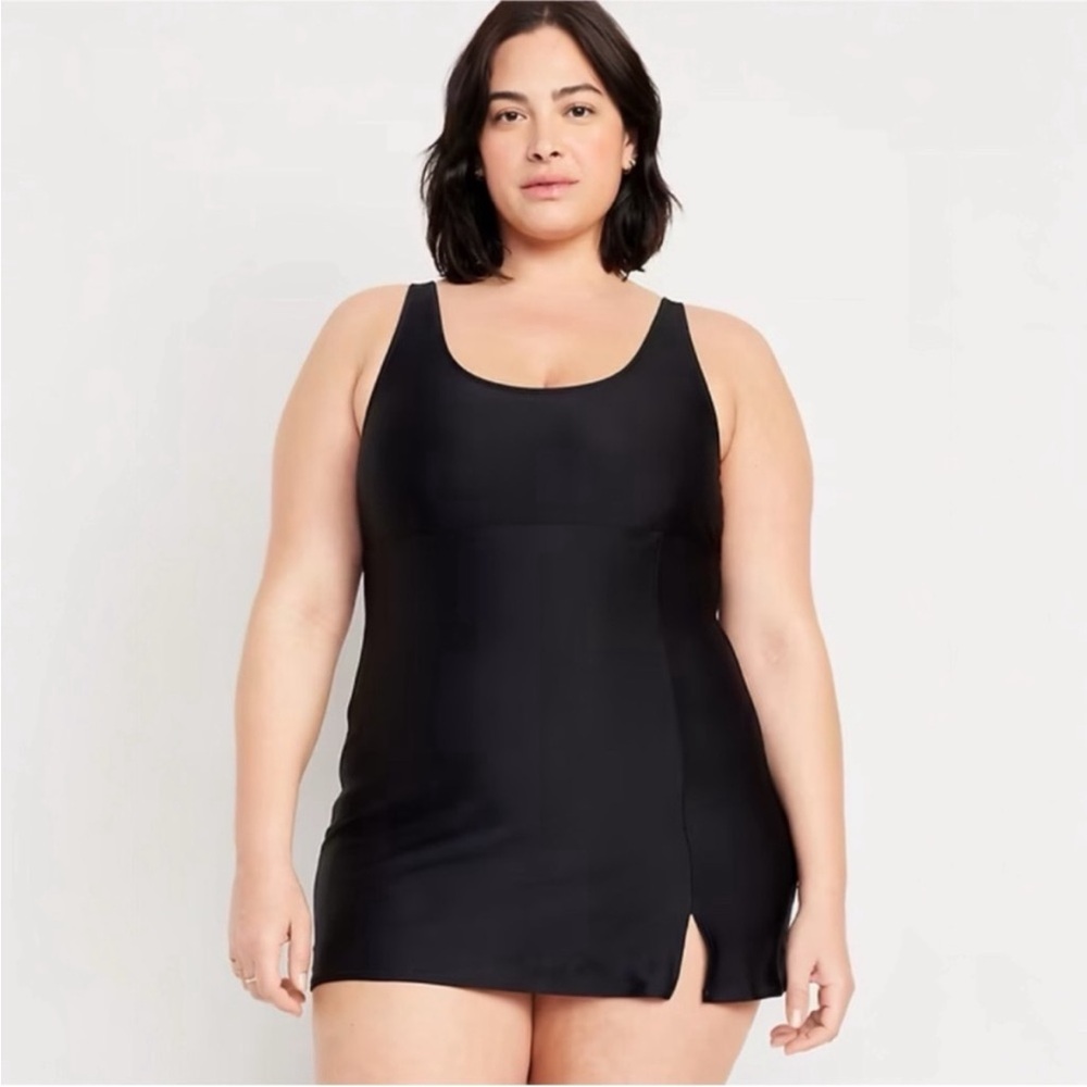 Old Navy Sleeveless Swim Dress in Black Jack - Size 2X